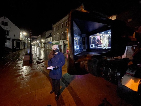 Maria Veronese Reporting at night